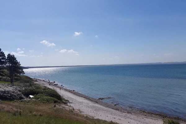 Foto van Kustsereniteit in Ebbelokke-By Traum - Vakantiehuis in Nykøbing Sj - WaterView