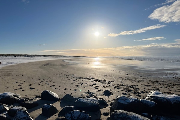 Foto van Luxe vakantieverblijf met zwembad - Vakantiehuis in Blåvand - WaterView