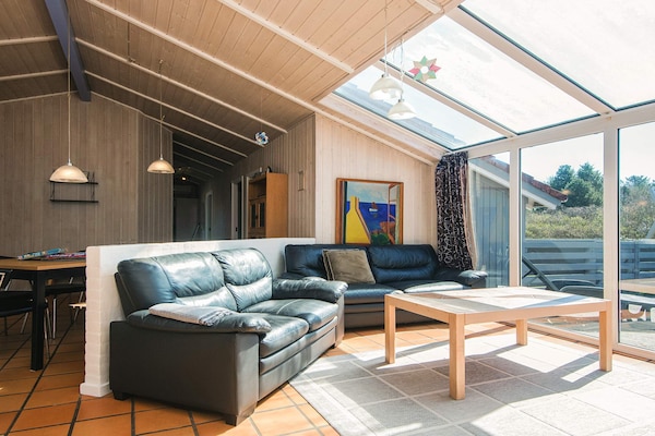 Foto van Luxe vakantieverblijf met zwembad - Vakantiehuis in Blåvand - Indoor