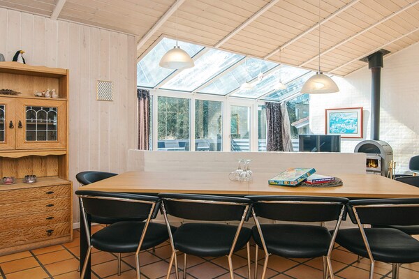 Foto van Luxe vakantieverblijf met zwembad - Vakantiehuis in Blåvand - Indoor