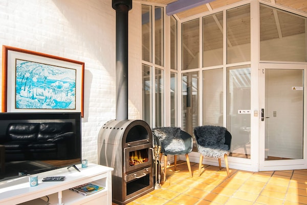 Foto van Luxe vakantieverblijf met zwembad - Vakantiehuis in Blåvand - Indoor