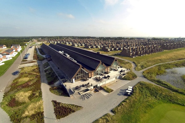 Foto van 4 persoons vakantie huis op een vakantie park in Rømø - Outdoor