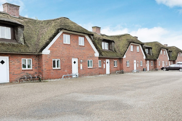 Foto van Rietgedekt huisje met spa - Vakantiehuis in Blåvand - Outdoor