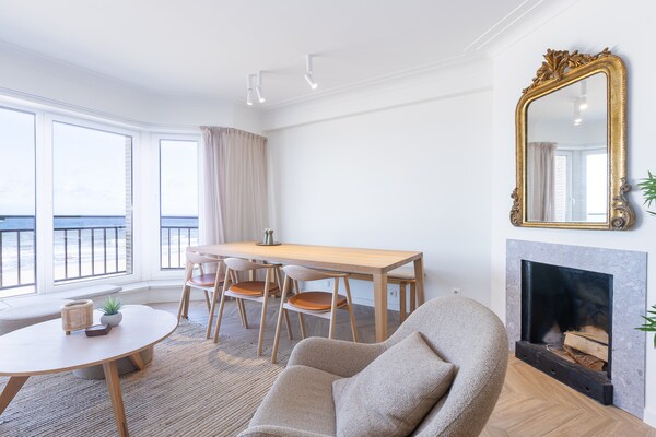 Foto van Lichtrijk appartement met frontaal zeezicht - Vakantiehuis in Middelkerke - DiningRoom
