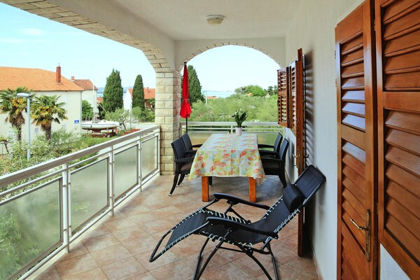 Foto van Rustig toevluchtsoord nabij Drazica Beach - Vakantiehuis in Biograd - terrace