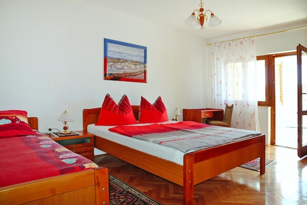 Foto van Biograd Beachside Familieappartement - Vakantiehuis in Biograd - BedRoom