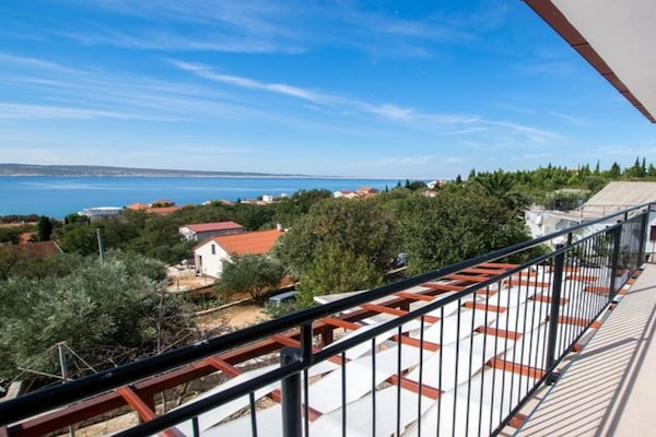Foto van Gezellig appartement in Starigrad voor 4 personen - Vakantiehuis in Starigrad Paklenica - ViewSummer