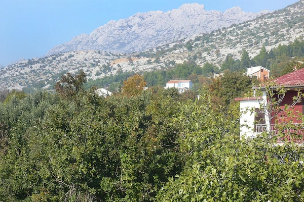 Foto van Gezellig appartement in Starigrad voor 4 personen - Vakantiehuis in Starigrad Paklenica - ViewSummer
