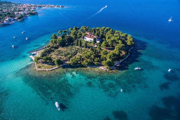 Foto van Appartement op Ugljan bij zandstrand - Vakantiehuis in Preko - AreaSummer1KM