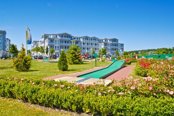 Foto van Charmant vakantieappartement in Sellin met balkon - Vakantiehuis in Sellin - ExteriorSummer