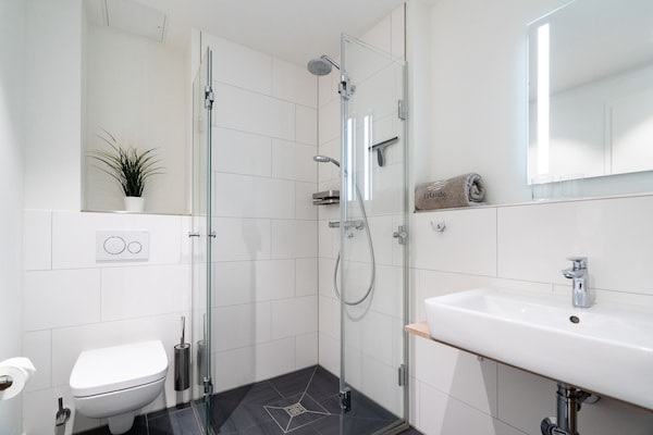 Foto van Bright Beach-Chair Baltic Suite - Vakantiehuis in Travemünde - BathRoom