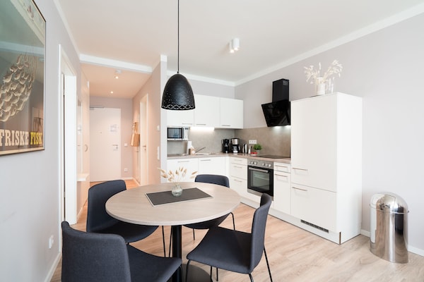 Foto van Bright Beach-Chair Baltic Suite - Vakantiehuis in Travemünde - DiningRoom