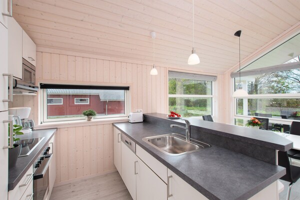 Foto van Charmant Kusthaven voor 6 personen - Vakantiehuis in Großenbrode - Kitchen