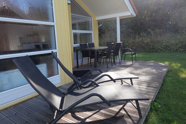 Foto van Charmant Kusthaven voor 6 personen - Vakantiehuis in Großenbrode - TerraceBalcony