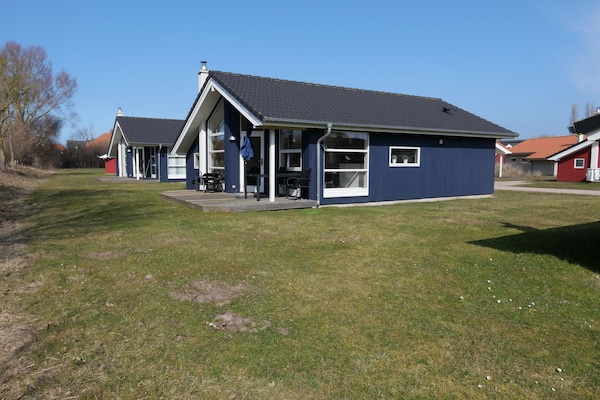 Foto van Chalet in Scandinavische stijl voor 6 personen - Vakantiehuis in Großenbrode - ExteriorSummer