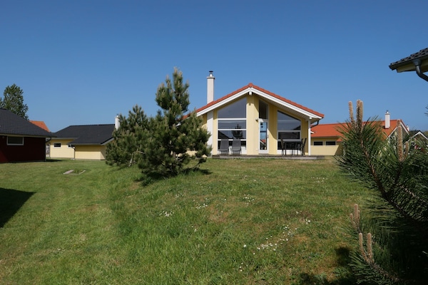 Foto van Coastal Comfort Lodge voor 8 personen - Vakantiehuis in Großenbrode - ExteriorSummer