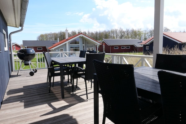 Foto van Beaside Wellness Chalet voor 10 personen - Vakantiehuis in Großenbrode - TerraceBalcony
