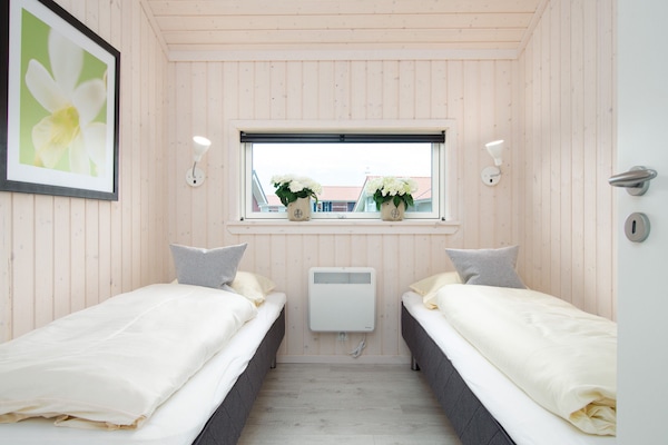 Foto van Beaside Wellness Chalet voor 10 personen - Vakantiehuis in Großenbrode - BedRoom
