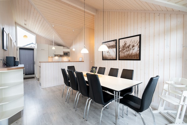 Foto van Coastal Wellness House voor 10 personen - Vakantiehuis in Großenbrode - DiningRoom