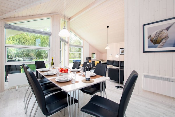 Foto van Baltische Vakantiehaven voor 8 personen - Vakantiehuis in Großenbrode - DiningRoom