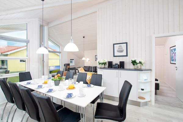 Foto van Baltische familievakantie voor 10 personen - Vakantiehuis in Großenbrode - DiningRoom