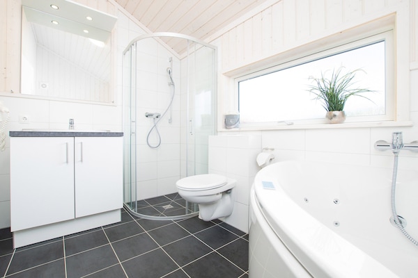 Foto van Baltische familievakantie voor 10 personen - Vakantiehuis in Großenbrode - BathRoom