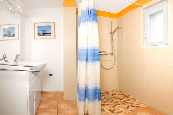 Foto van Comfort aan zee in Poel - Vakantiehuis in Poel - BathRoom