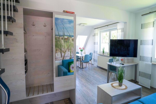 Foto van Comfortabel vakantieapt met terras; Bensersiel - Vakantiehuis in Bensersiel - LivingRoom