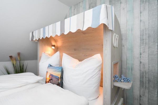 Foto van Licht vakantieapt voor twee personen in Bensersiel - BedRoom