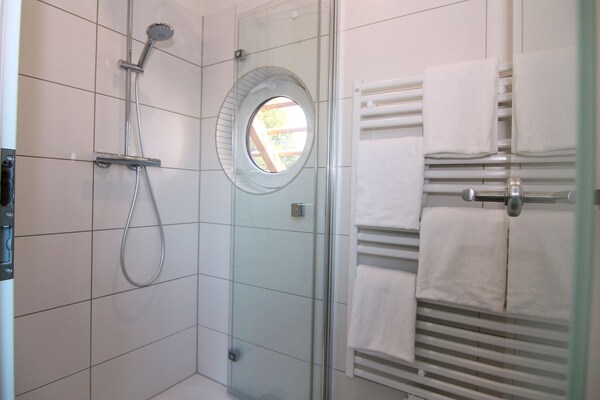 Foto van Chalet met buitensauna in Wendorf - Vakantiehuis in Wendorf - LivingRoom