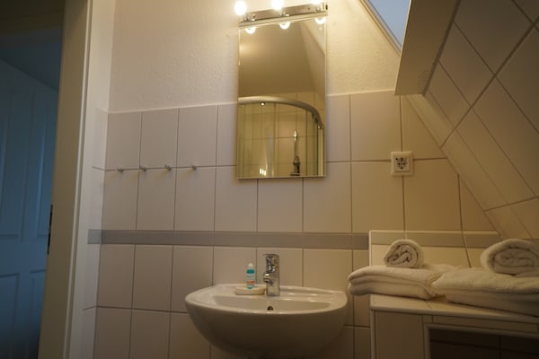 Foto van Vakantieappartement in Wyk-Boldixum op Föhr - Vakantiehuis in Wyk-Boldixum - BathRoom