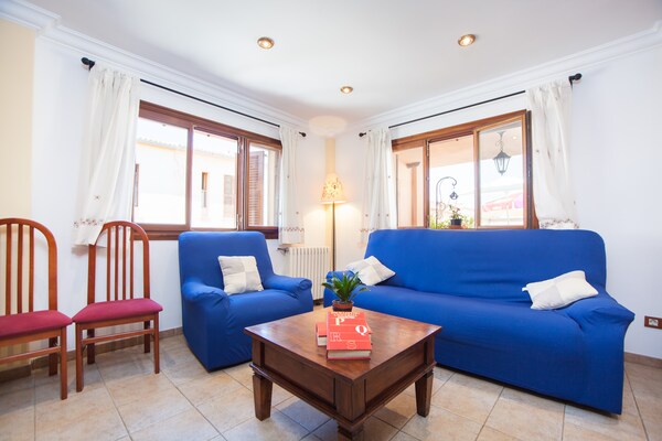 Foto van Huisje in Muro met privézwembad & BBQ - Vakantiehuis in Muro, Illes Balears - LivingRoom