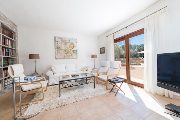 Foto van Finca met privézwembad en terras - Vakantiehuis in Costitx, Illes Balears - ExteriorSummer