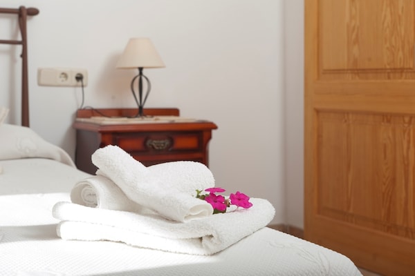 Foto van Villa in Sa Pobla met Zwembad en Strand - Vakantiehuis in Sa Pobla, Illes Balears - ExteriorSummer