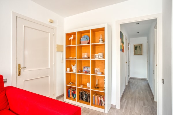 Foto van Mooi appartement in S'Agaró met zwembad - Vakantiehuis in S'Agaró - LivingRoom