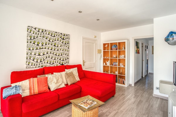 Foto van Mooi appartement in S'Agaró met zwembad - Vakantiehuis in S'Agaró - LivingRoom