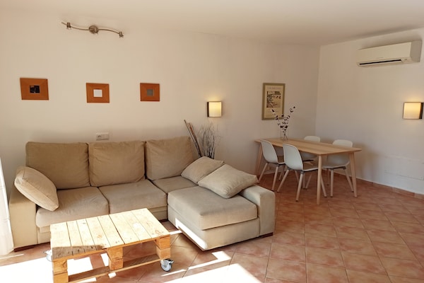 Foto van Burgit - Apartamento En Es Cap Des Moro - Vakantiehuis in Porto Petro, Illes Balears - ExteriorSummer
