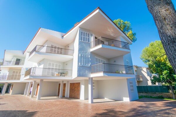 Foto van La Encina - Apartamento En Port D'alcÃºdia - Vakantiehuis in Port D'alcúdia, Illes Balears - ExteriorSummer