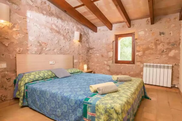 Foto van Huis in Costitx met Zwembad en Wandelpaden - Vakantiehuis in Costitx, Illes Balears - BedRoom