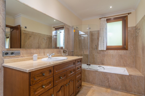 Foto van Luxe verblijf met spa, Formentor - Vakantiehuis in , Illes Balears - 