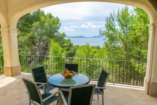 Foto van Luxe verblijf met spa, Formentor - Vakantiehuis in , Illes Balears - 