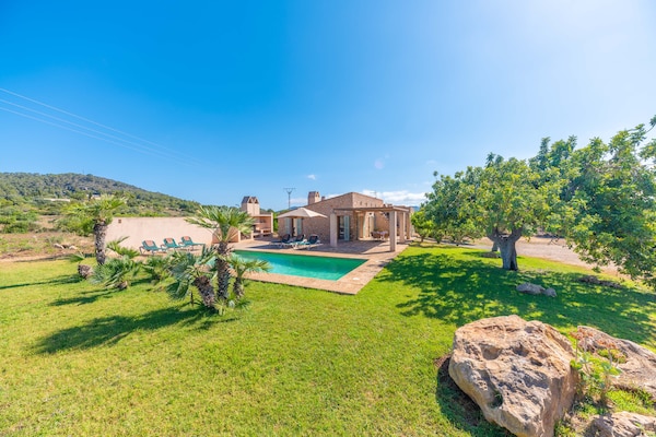 Foto van Ontspannen villaverblijf in Cala Bona - Vakantiehuis in , Illes Balears - GardenSummer