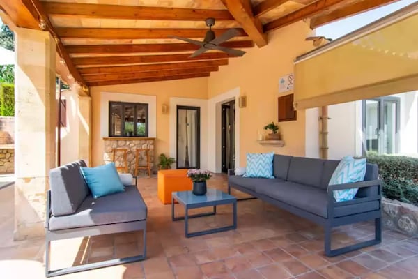 Foto van Villa in Pollença met Zwembad en BBQ - Vakantiehuis in , Illes Balears - TerraceBalcony