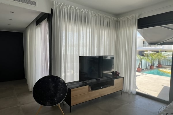 Foto van Casa del Sol – Exclusieve villa, privézwembad en jacuzzi - LivingRoom