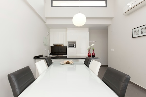Foto van Stijlvolle woning in Orihuela Costa met gedeeld zwembad - DiningRoom