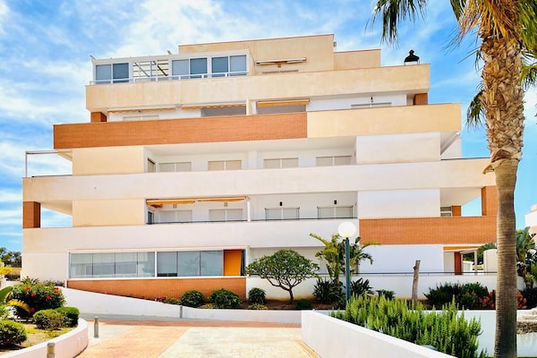 Foto van Appartement met zwembad - Vakantiehuis in Roquetas de Mar - ExteriorSummer