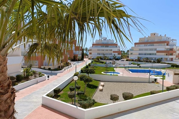 Foto van Appartement met zwembad - Vakantiehuis in Roquetas de Mar - AreaSummer1KM