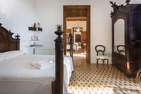 Foto van Landhuis in Lloseta met Zwembad & Terras - Vakantiehuis in Lloseta - BedRoom