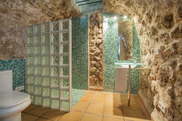 Foto van Landhuis in Lloseta met Zwembad & Terras - Vakantiehuis in Lloseta - BathRoom