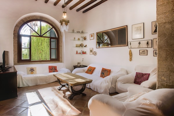 Foto van Landhuis in Lloseta met Zwembad & Terras - Vakantiehuis in Lloseta - LivingRoom